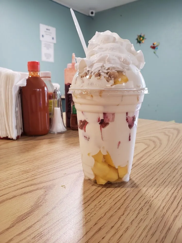 Strawberry and Mango Wih Cream